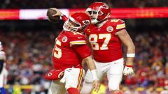 Kansas City Chiefs Travis Kelce and Patrick Mahomes celebrate a touchdown